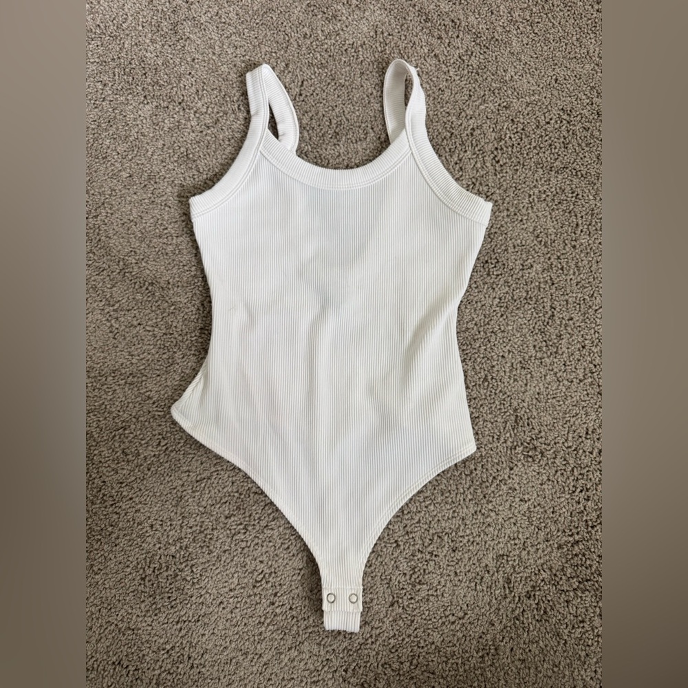 Wild Fable White Ribbed Scoop-Back Bodysuit - Picture 5 of 6